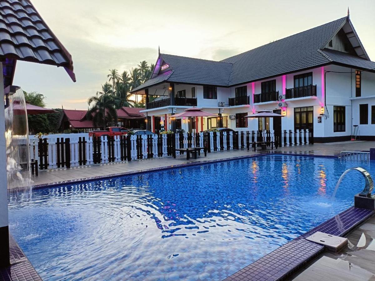 Villa Wanie Inn Сетиу Екстериор снимка